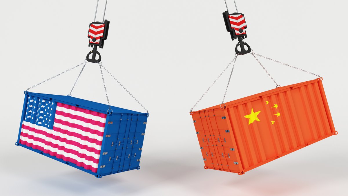 unav's tweet photo. "En la relación con China, Trump y la UE podrían moverse en una dirección común, aunque sin mucha coordinación. Trump inició la política del desacople de la economía china con una súbita guerra de aranceles. Europa ha seguido en la senda, pero con aranceles no tan agresivos". https://t.co/5uZBjtpL1o