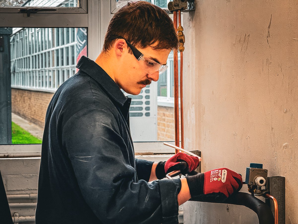 Proud_Sappers's tweet image. This week, we&apos;ve been cheering on our incredible @worldskillsuk and #SkillBuild National Finalists!  🙌

👏 Best of luck to those stepping into their finals next week! 

@MKCTraining @CITB_UK @LincolnElectric

#WorldSkills #SkillBuild #HoldfastTraining #MKCTraining