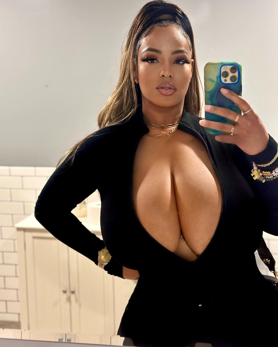 Don't be shy to hop into Daddy's DM's!
He's happy to chat it out. . . Or just spend some ROUGH night with someone.

Luring cuties in with such delicate looks only to make the bed shake.~