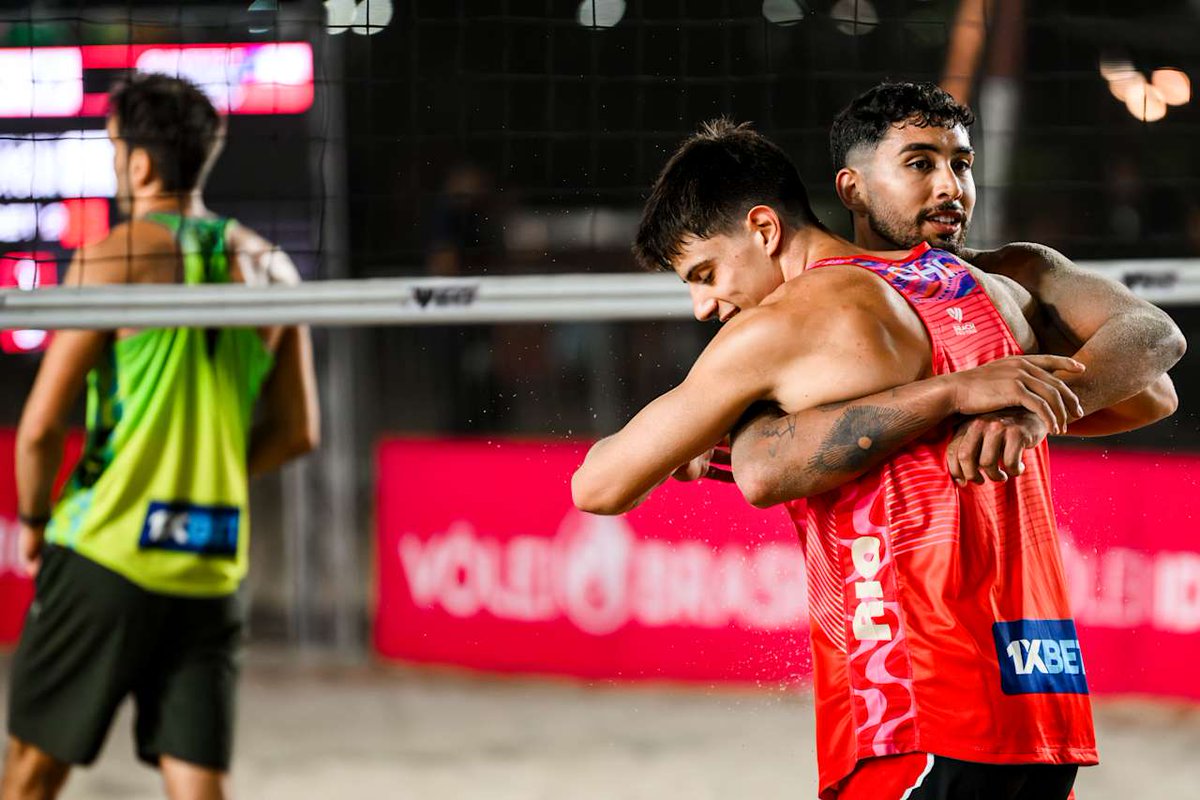 #BeachVolleyball News around the 🌎
#BeachProTour #Elite16 Rio 🇧🇷
The 4 ♂️ qualified teams
Philipp Huster / Maximilian Just 🇩🇪 
Joaquin Bello / Luis Javier Bello 🏴󠁧󠁢󠁥󠁮󠁧󠁿 
Vicente Droguett / Fernando Quintero 🇨🇱 
Bautista Amieva / Maciel Bueno 🇦🇷

📸 <a href="/BeachVBWorld/">Beach Volleyball World</a>