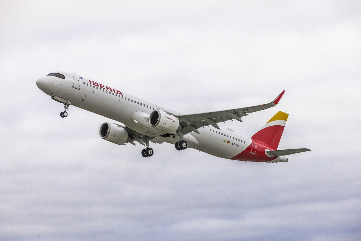 In October 2024 we added 82 gross orders to our books and delivered 62 aircraft to 37 customers, including the first #A321XLR to <a href="/Iberia/">Iberia</a>. ✈️

Read more ➡️ fly.airbus.com/OrdersDeliveri…
