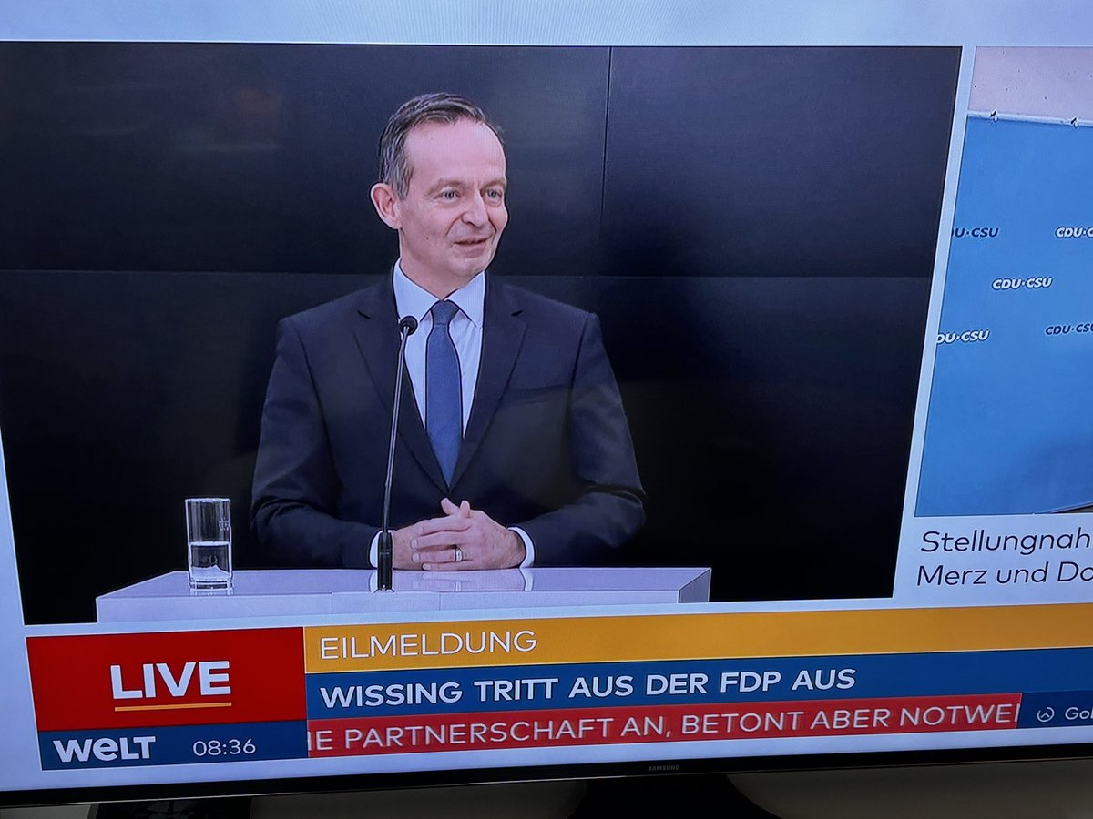 FunFact: Für diesen Mann hat <a href="/c_lindner/">Christian Lindner</a> seinerzeit <a href="/LindaTeuteberg/">Linda Teuteberg</a> abserviert. #AmpelAus #FDP