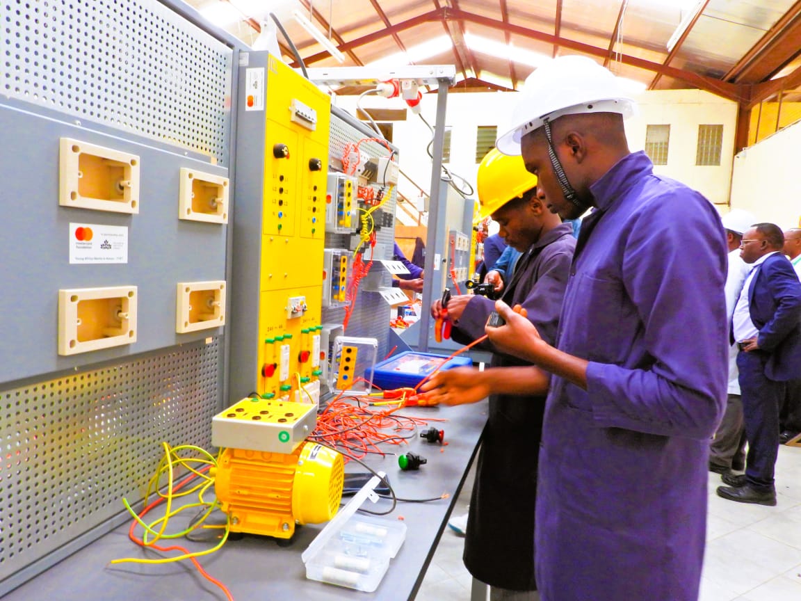 Muoria_Dr's tweet image. I did a spot check on the Electrical Engineering, Medical Engineering and Fashion Design training and assessment sessions at the Rift Valley National Polytechnic.

During my interactions with the trainees, I urged them to embrace quality and finesse workmanship while fulfilling…