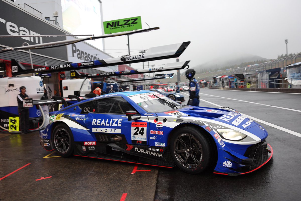 eight_co_ltd's tweet photo. 🏁11月2〜3日SUPER GT 第8戦がモビリティリゾートもてぎで開催され、リアライズコーポレーション ADVANZは、最後まで粘り強く走行🏎️見事8位入賞を果たしました🔥今シーズン2度目の入賞です🎊チーム一丸で挑んだ努力が実を結びました👏✨応援ありがとうございました📣 #SUPERGT #ADVANZ #kondoracing https://t.co/7hdhctKo4V