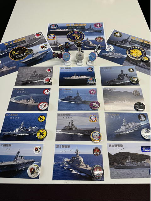 saga_pco's tweet photo. 【佐賀地本から🎁】
／
#抽選 で #海上自衛隊 護衛艦缶バッチ（ブロマイド付）を12名様に #プレゼント 🎀(どれが当たるかお楽しみ！）
あなたの推しはどれですか？😍
＼

🌊応募方法🌊
①佐賀地本 @saga_pco をフォロー
②この投稿をリポスト

当選者にはDMにてお知らせします！
〆切：11/18まで https://t.co/K73QQn3rRI