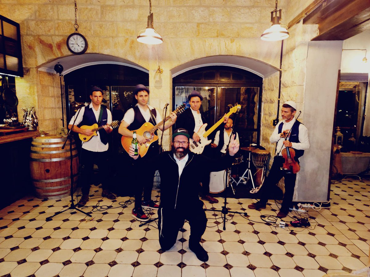 midnightrabbi's tweet image. The Solomon Brothers Join Unity Bookings - #thesolomonbrothers DM @GoldsmithEli #booknow - unityinspireprojects.com/musicians/ BIO- Nachman (Lead Vocal, Guitar), Yosef (Bass Guitar, Vocals) and Sruli (Mandolin, Vocals) #Soloman have been playing music together since they started walking etc.