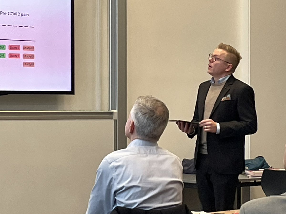 CNAP_AAU's tweet image. This morning @BrianDuborg efficiently defends his @CNAP_AAU PhD-thesis on pain and long COVID. Thanks for important contributions to the field. 💪👏
