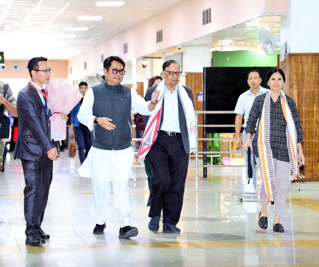 rsapam's tweet photo. Warm Welcome to Imphal, 16th Finance Commission team!

Grateful for your visit.
Looking forward to fruitful discussions.
Best wishes for a memorable stay.
#16thFinanceCommission 
@narendramodi @JPNadda @NBirenSingh https://t.co/LyNI6DNYvj