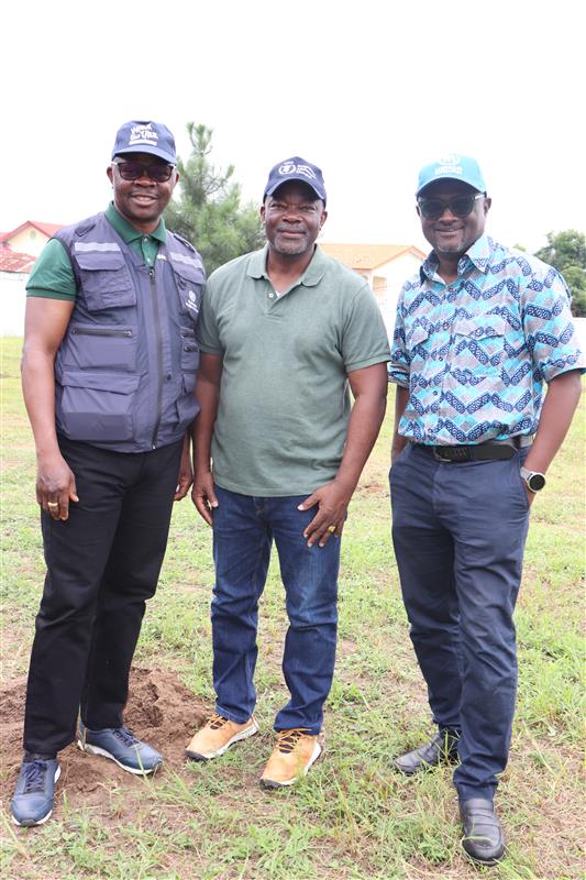 PamCongo's tweet photo. 📷Le Représentant de @PamCongo et les chefs des agences de @UN_Congo aux côtés de la Ministre de l’Économie forestière, Rosalie Matondo, pour la célébration de la Journée nationale de l'arbre à Brazzaville ! #Durabilité #Afforestation #UNCONGO https://t.co/akokkyqhAC
