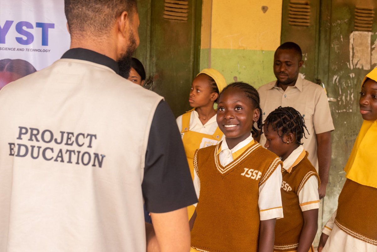 Dbegotin_'s tweet photo. It’s always a delight to meet & inspire hope in our resilient young students striving for a better future, even amidst challenges. Their determination reminds me why @Dbegotin_ must keep pressing for safe, quality education for every child." ~ @Jeremiahosenijp
#Dbegotin https://t.co/M7pEZvylip
