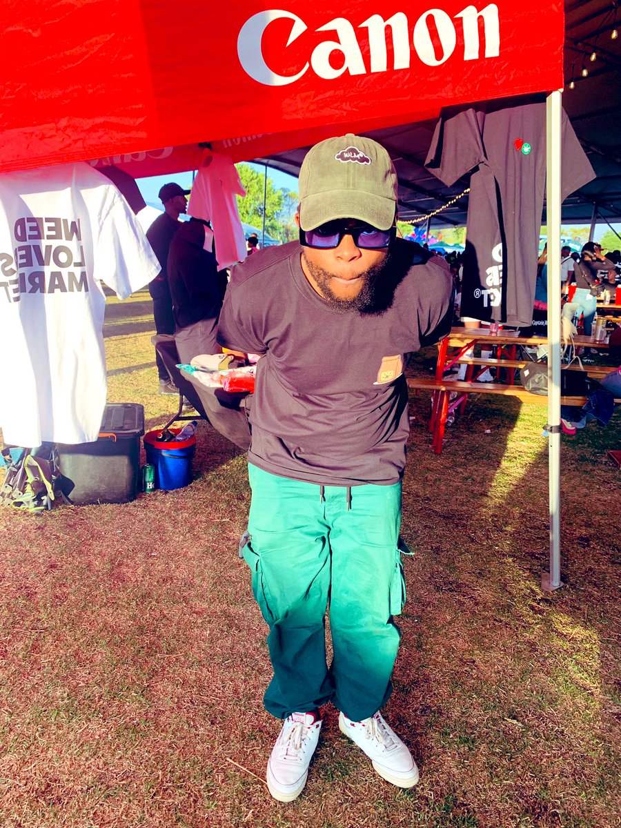 weedloversstore's tweet image. Throw Back To The Other Day at Elkah Stadium with @JamsOnIceSoweto ❤️🍃

#ItsNotJustABrandItsAMovent
#MISSUNDERSTOOD
#TheNewKOOL 

Any stalls available for this year’s event “ 15th December “???