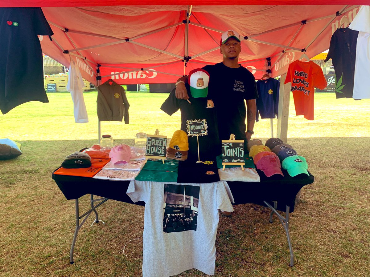 weedloversstore's tweet image. Throw Back To The Other Day at Elkah Stadium with @JamsOnIceSoweto ❤️🍃

#ItsNotJustABrandItsAMovent
#MISSUNDERSTOOD
#TheNewKOOL 

Any stalls available for this year’s event “ 15th December “???