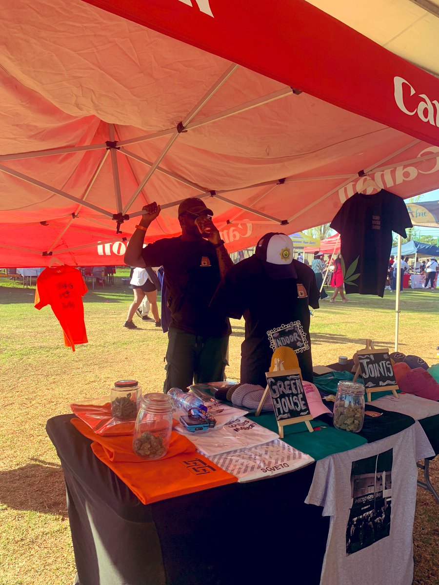weedloversstore's tweet image. Throw Back To The Other Day at Elkah Stadium with @JamsOnIceSoweto ❤️🍃

#ItsNotJustABrandItsAMovent
#MISSUNDERSTOOD
#TheNewKOOL 

Any stalls available for this year’s event “ 15th December “???