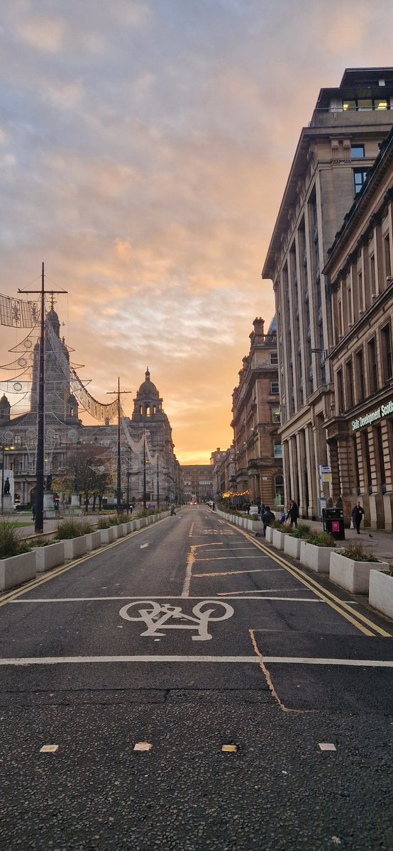 Nina Vaswani tweet media