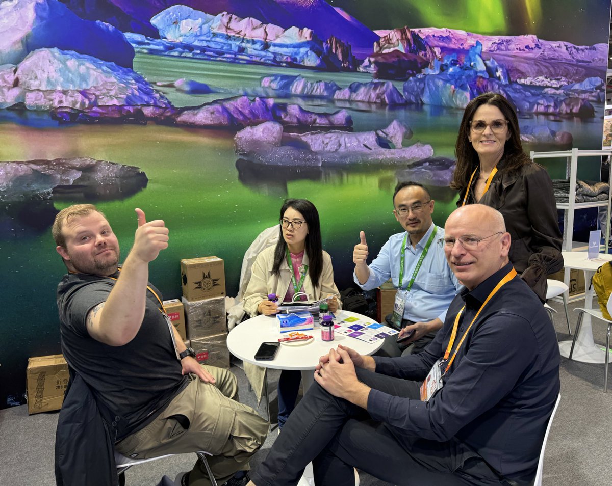 It’s overwhelming to attend China Int Import Expo and navigate various buildings among 10 k visitors! But also rewarding to meet enthusiastic sales teams from various 🇮🇸 companies, venturing into 🇨🇳 market which has at least 700 m middle class people; Omnom, Kavita, Controlant