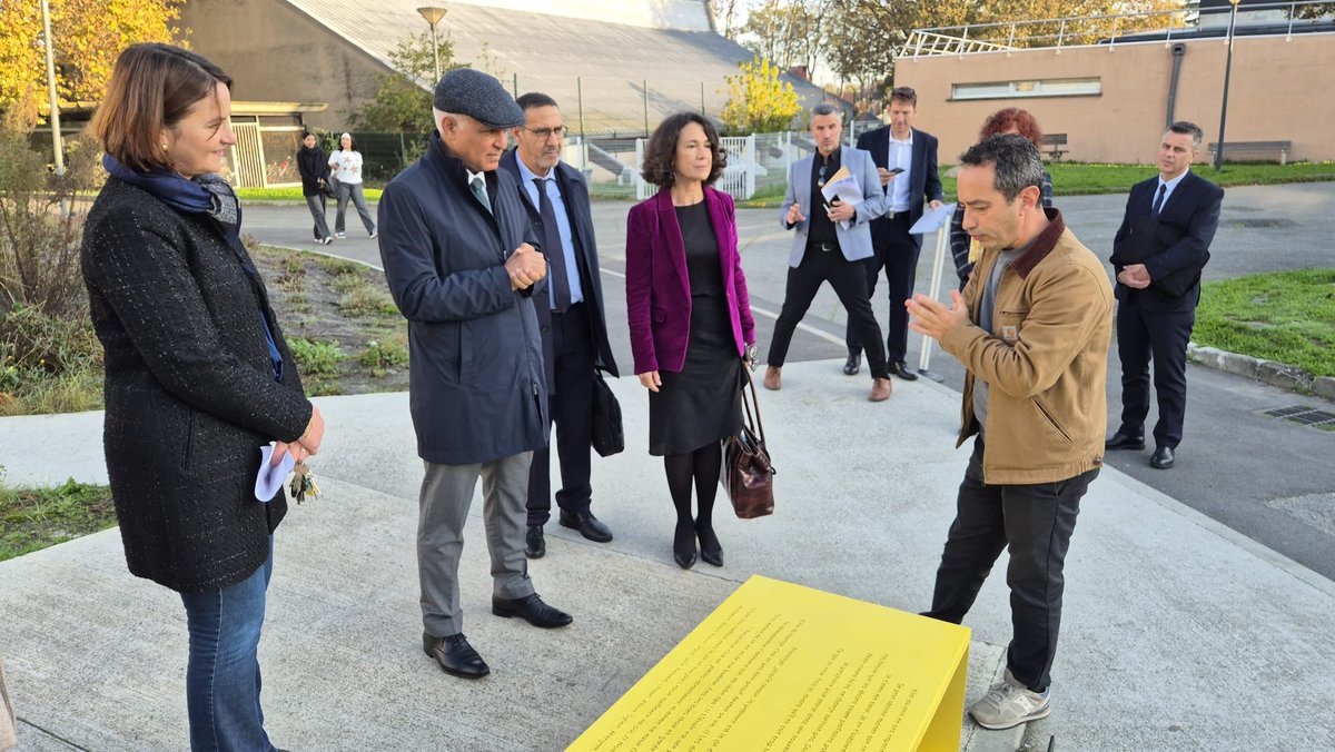 MostafaFourar's tweet photo. Les 40 #InternatsExcellence de @actoulouse forment un #réseau solide pour offrir aux internes des conditions de vie et de travail propices à leur réussite. Félicitations pour ce séminaire, rassemblant les acteurs engagés autour de l’enjeu crucial du #BienEtre des élèves ! 👏 https://t.co/wwC5UijI1S