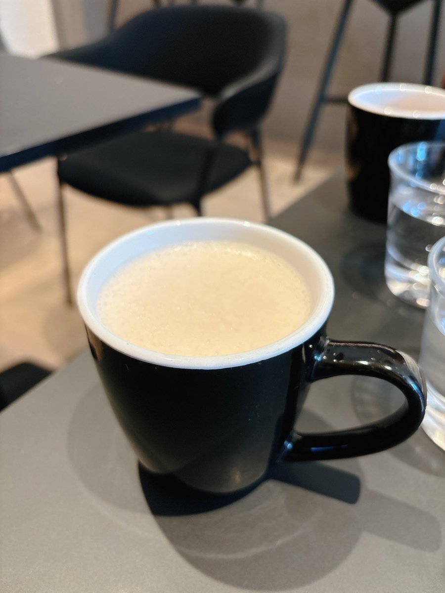 Dayumi_33's tweet photo. 朝から目黒のカフェでオシャレな友人たちと女子会☕️

オーツミルクや、アーモンドミルクに変更できました✨

このようにヴィーガンの方でもチョイスできるお店が増えて嬉しいです💫

#目黒
#カフェ
#女子会
#ヴィーガン https://t.co/8SCWO284hS
