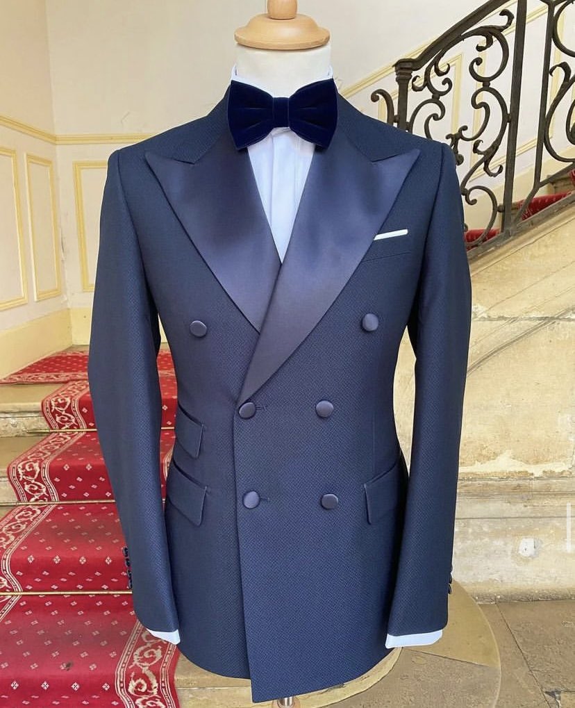 benard_owino_'s tweet photo. Suit up for success
Discover bespoke suits tailored to perfection, designed to make you look and feel your best
Call ☎️ or WhatsApp 0727730359
📍Located at Cianda House Koinange street
#TailoredSuits #BespokeFashion https://t.co/77ns8WPxAf