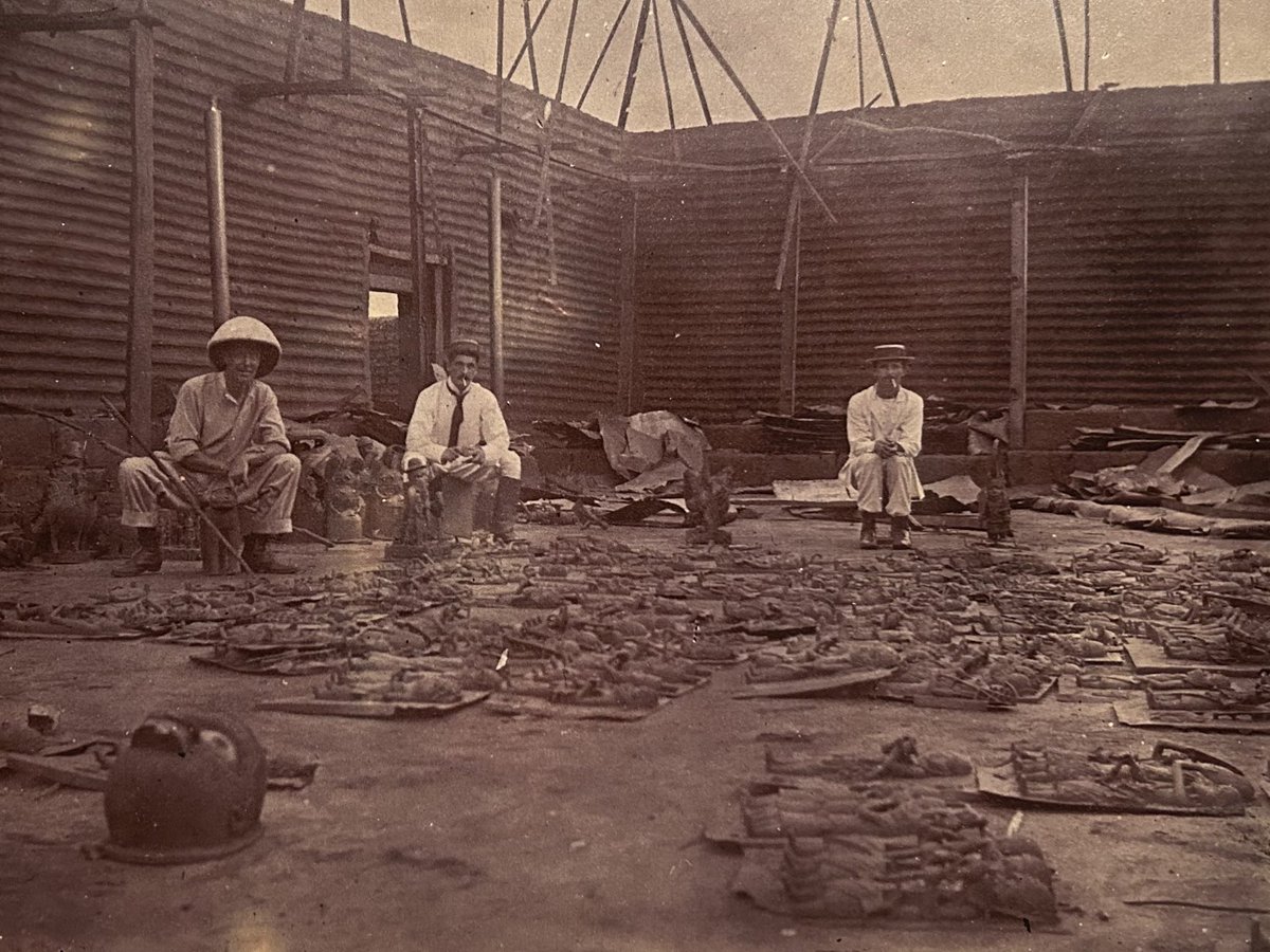 What have we here? L: Benin bronze of a Portuguese man, portrait of Queen Victoria staring over his shoulder. R: British soldiers posing with bronzes looted from the King of Benin after the 1897 invasion. Hew Locke exhibition ⁦⁦<a href="/britishmuseum/">British Museum</a>⁩ is a must-see!