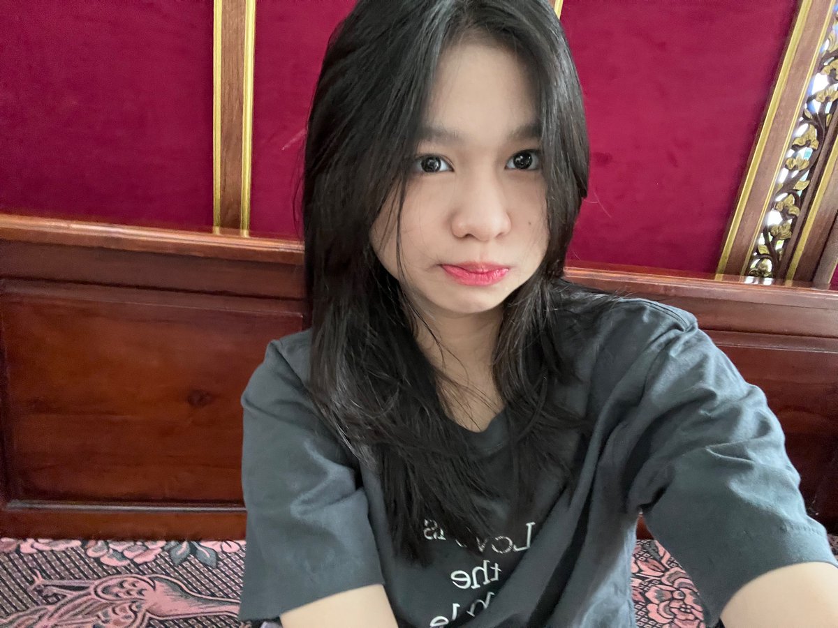 Nala_JKT48's tweet photo. thank youu live idn hari inii‼️‼️ ini pap buat klian heheheh slamat yaaa hbd deh buat kamuu🤗🤗🤗 https://t.co/OKFTFeiv59