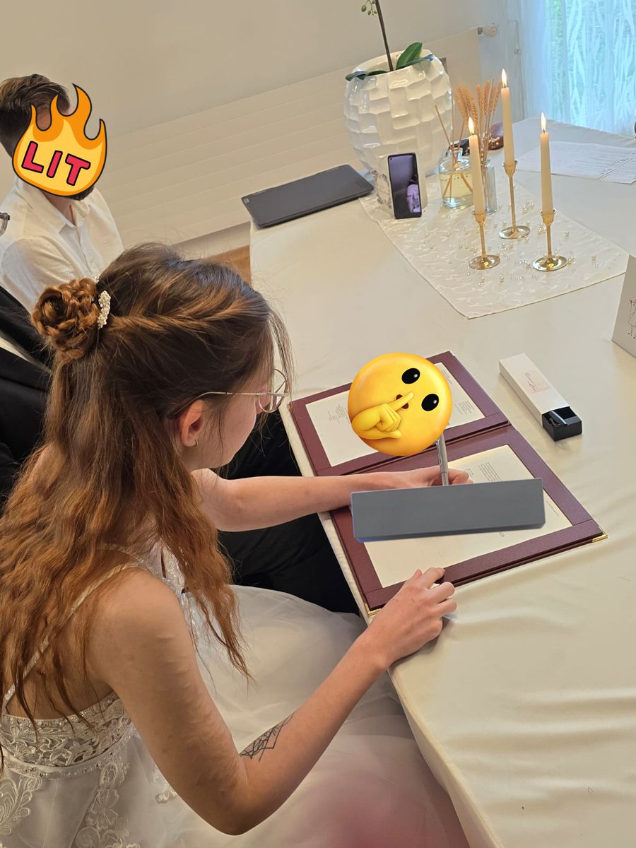 tactical_rat00's tweet image. it's official ❤️ 💍 @RaitaroKitsune I married the love of my life. Long distance does work. Thank you furry fandom and @discord I'm the happiest woman alive right now