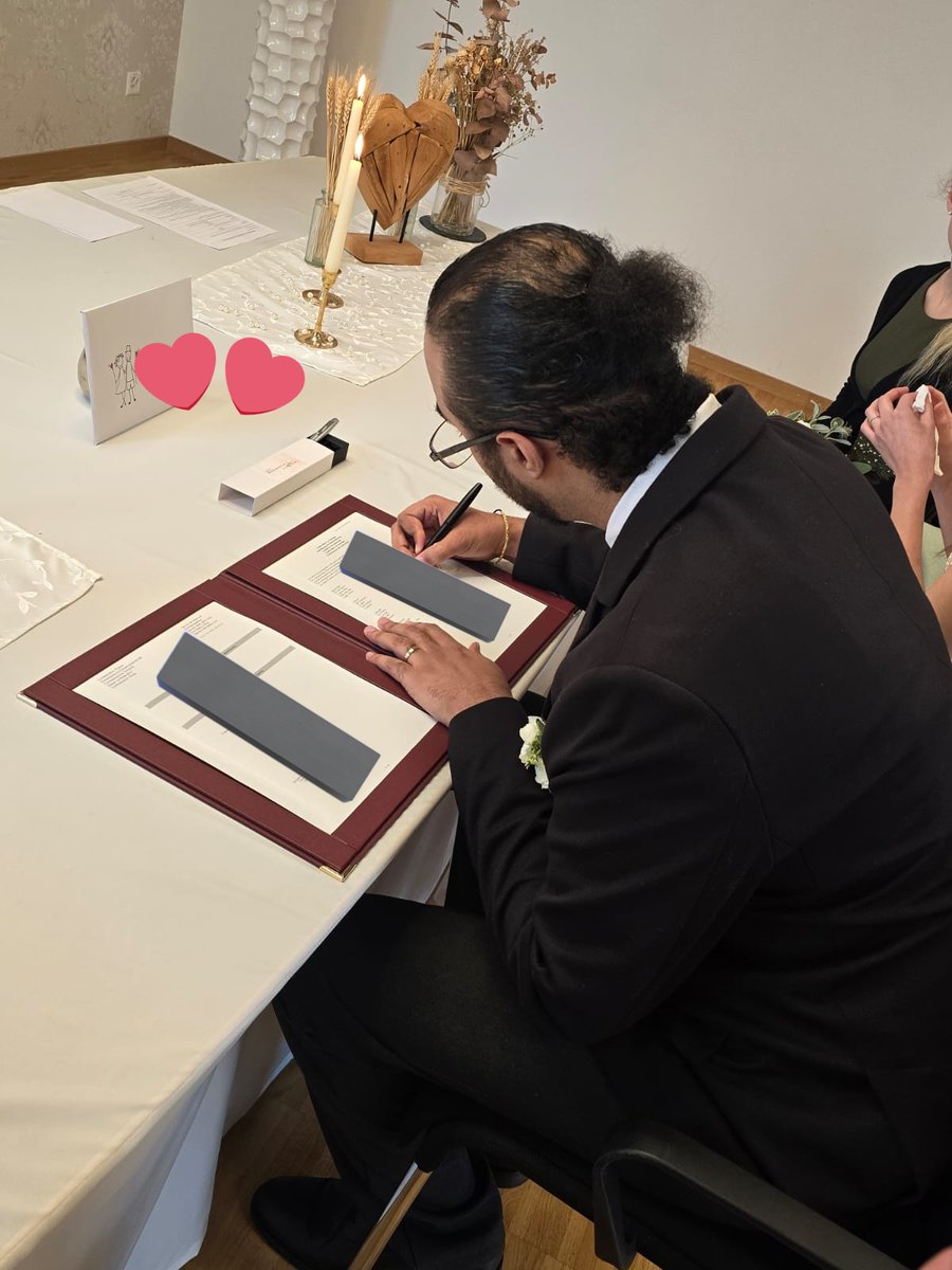 tactical_rat00's tweet image. it's official ❤️ 💍 @RaitaroKitsune I married the love of my life. Long distance does work. Thank you furry fandom and @discord I'm the happiest woman alive right now