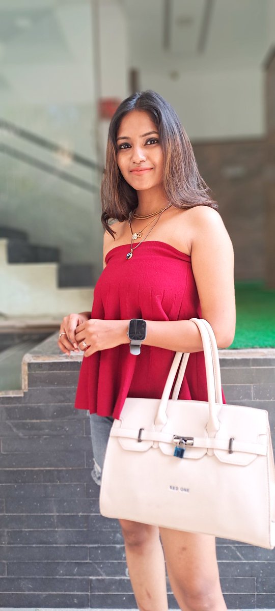 AmbbyC's tweet photo. Maroon isn't seasonal, it's always iconic ♥️

#fashionphotography #fashion #photography #fashionstyle #model #fashionblogger #fashionista #style #fashionmodel #photoshoot #portrait #portraitphotography #fashionphotographer #photooftheday #fashiondesigner #modeling #photographer https://t.co/GwHY58Ix4F