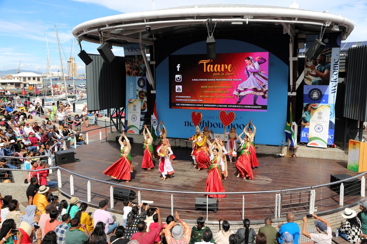 IndiainCapeTown's tweet image. Thanks to the unstinted support received from various cultural dance and music groups in Western Cape, the Diwali celebrations @VandAWaterfront  were a great success! @TaareDance @Nateshwar_SA @hci_pretoria @prabhatk @MinOfCultureGoI #Diwali2024
