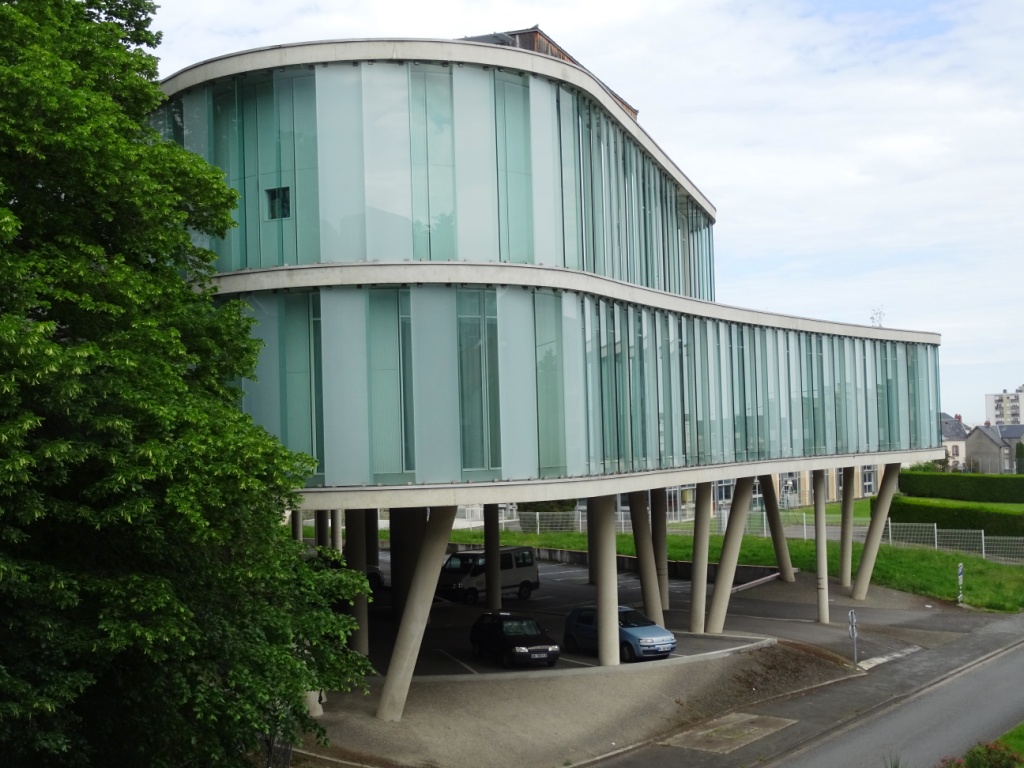 Cette année, en lien avec Récréasciences, la FOL 23  a porté un village des sciences à la BMI de Guéret.
 Plus de 12 partenaires ont réfléchi à des animations mêlant pratiques scientifiques et "eaux". Ce sont plus de 900 personnes, qui ont participer.💦

pulse.ly/1okvi1d2oz