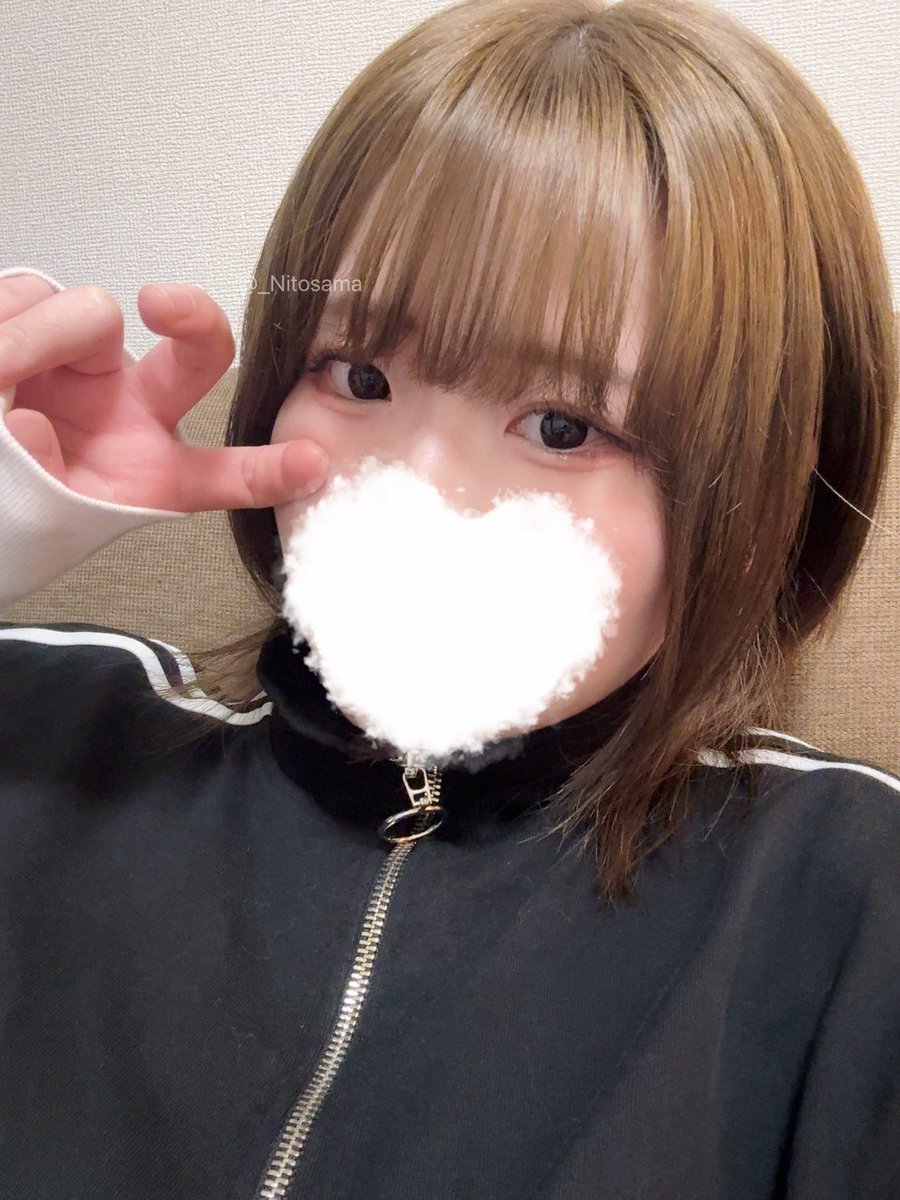にとさまさんのエロ画像、2024年11月07日18時00分30秒に投稿
