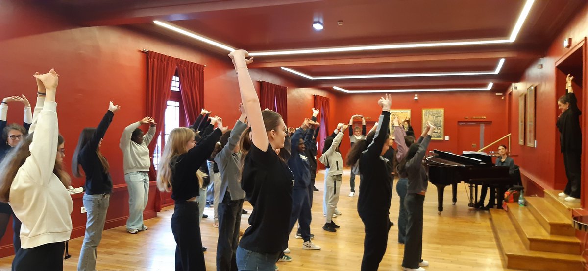 Sortie au théâtre du Châtelet avec la classe de 3G2 pour l'atelier artistique préparatoire à la comédie musicale des Misérables !