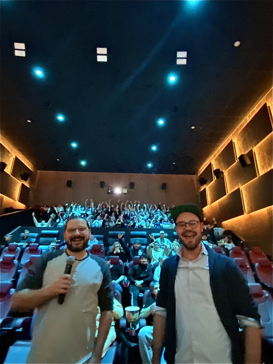 FurPopcorn's tweet image. Unsere #Terrifier 3 Triple Night am Wochenende war wild 😤

Wir haben die Nacht moderiert, Quizfragen gestellt, Popcorn verteilt und am Ende konnten die glücklichen Gewinner Blurays abstauben. Absolute Partystimmung. 

Einfach nur Danke ☺️ 
See you next time 🍿