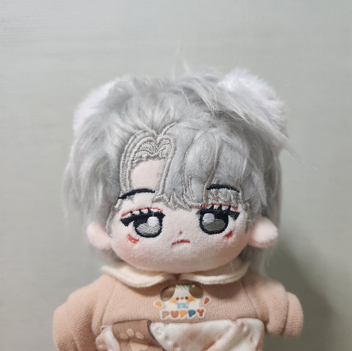 [상세 정보]
최형제 모두 귀는 고정되어있습니다!
쿱스는 머리를 손질해줘야하지만
버논이는 머리손질이 필요 없습니다!!