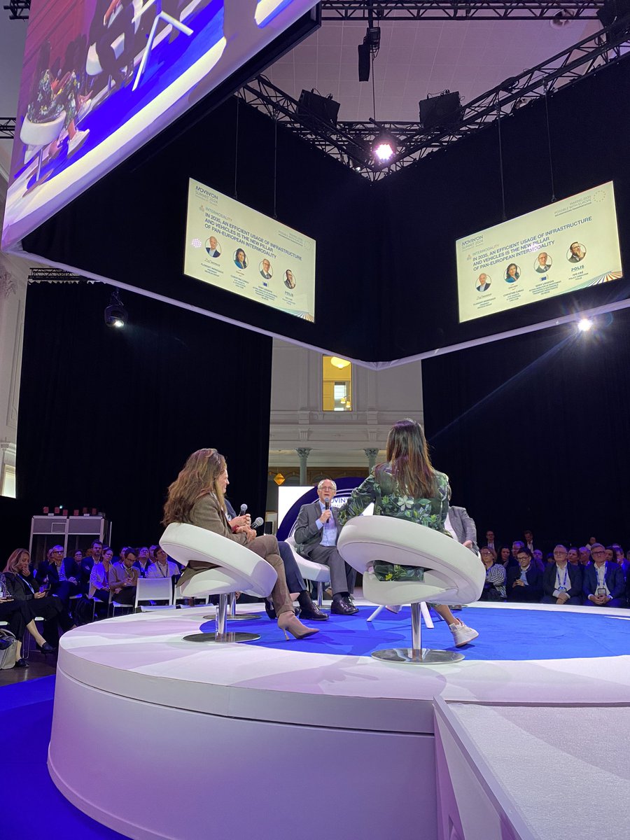 EmilieKovacs's tweet photo. « Intermodality depends of infrastructures and services as well » says @EddyLiegeois acting director of investment, innovative and sustainable transport directorate DG Move in @EU_Commission #MovinOnSummit24 https://t.co/cT5mzYD7fm
