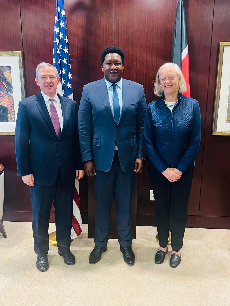 Delighted to spend time with <a href="/ledamalekina/">Sen. Ledama Olekina</a> to discuss the importance of a vibrant opposition and a strong legislative branch.  Emphasized the need to combat corruption, strengthen independent institutions, and support women’s economic empowerment.