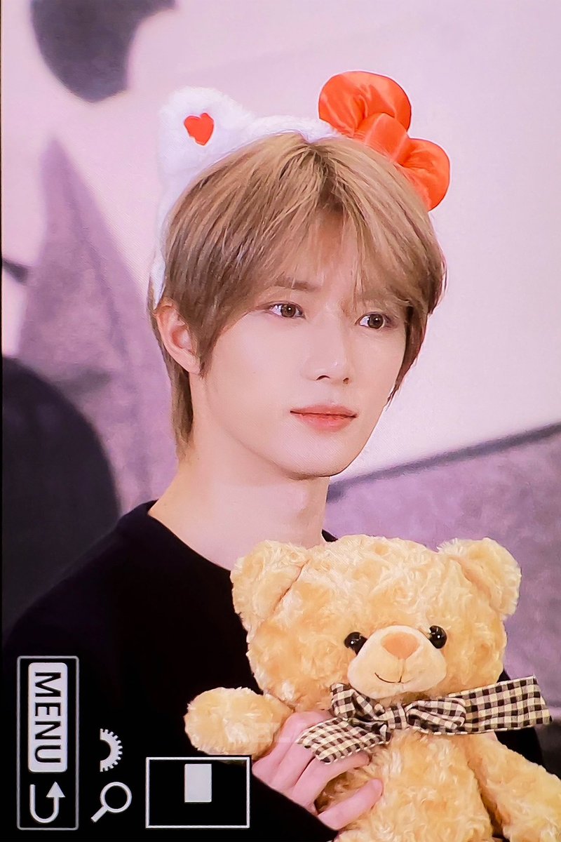 241107

#TXT #범규 #BEOMGYU 
#TOMORROW_X_TOGETHER