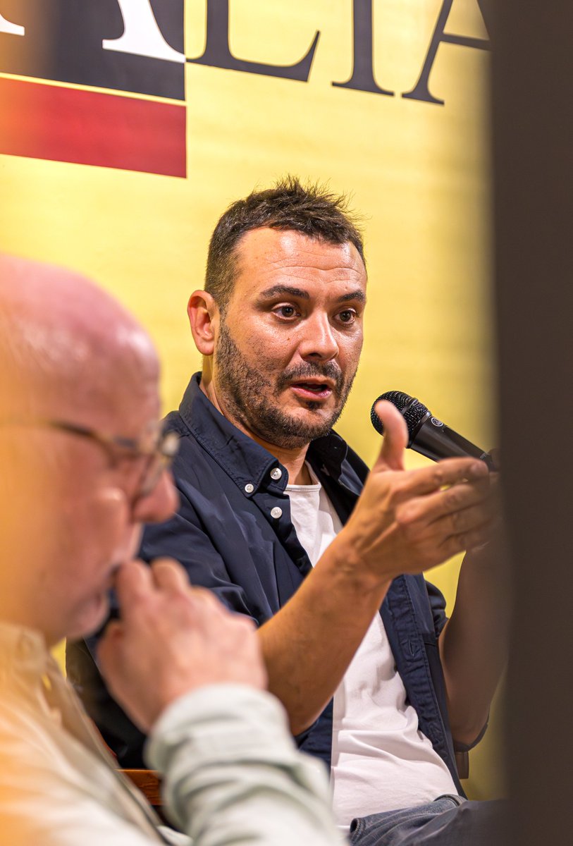 Carles Galdeano va explicar el llarg i costós procés de desenvolupament d’un fàrmac, a la vegada que va compartir els diversos motius que poden donar lloc a una manca de disponibilitat d’un medicament concret.