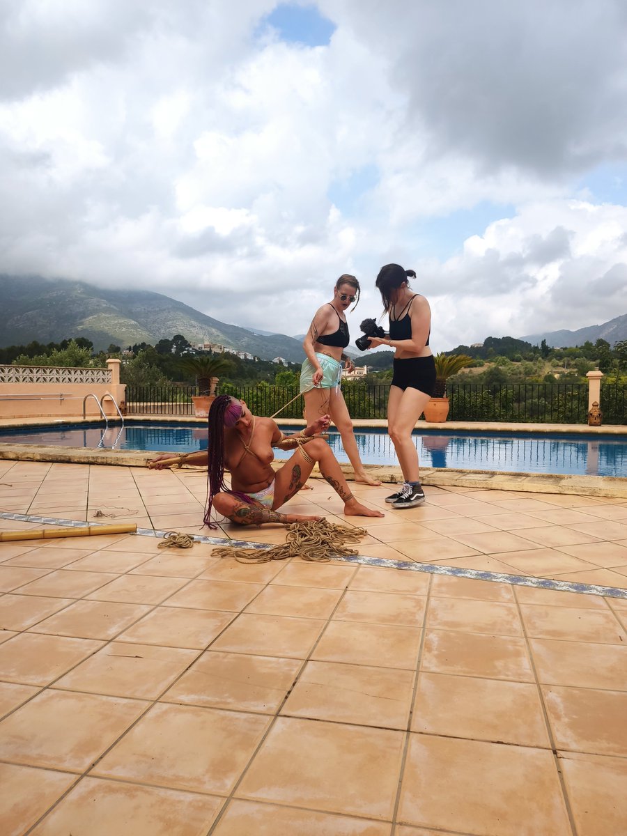 NuShibari tweet media