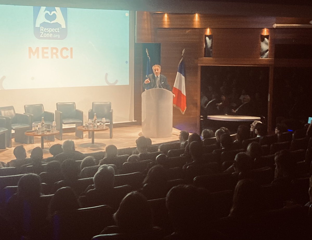 Heureux d’avoir pu participer aux 10 ans de l’association <a href="/respectzone_org/">Respect Zone</a>.  Soutien historique du Laboratoire pour la protection de l’enfance créé par <a href="/francediplo/">France Diplomatie 🇫🇷🇪🇺</a>, RZ est essentiel dans la lutte contre le cyber-harcèlement et à la haine en ligne.