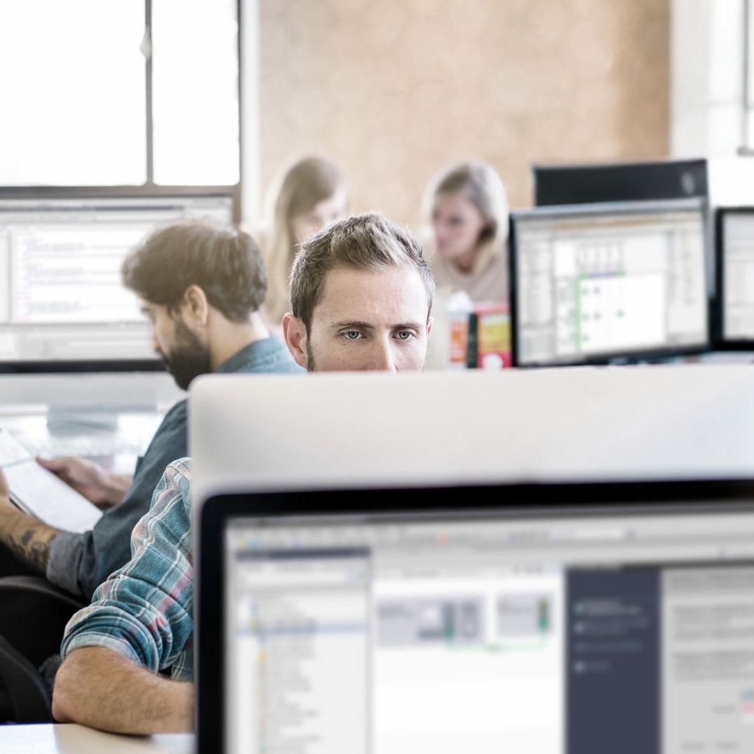 📢 News Alert: With TIA Portal Version 20, users can boost their performance across the board and leverage the most modern functionalities of PLCs – including #AI, integrated testing and enhanced security. 🚀 
Press release 👉🏻 sie.ag/4CvfJr 
👀 Check it out at #SPS24!