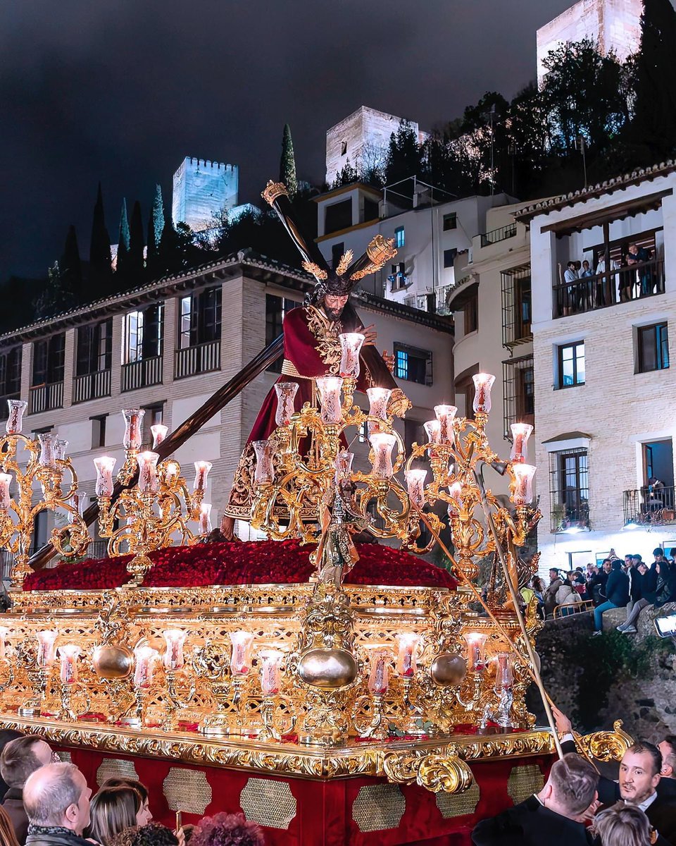 #JuevesDeEstrella | “Cantadle al son de instrumentos, 
hablad de sus maravillas,
gloriaos de su nombre santo, 
que se alegren los que buscan al Señor.”

📸 José Castro Moreno ( <a href="/CapotedePasion/">Capote De Pasión</a> )