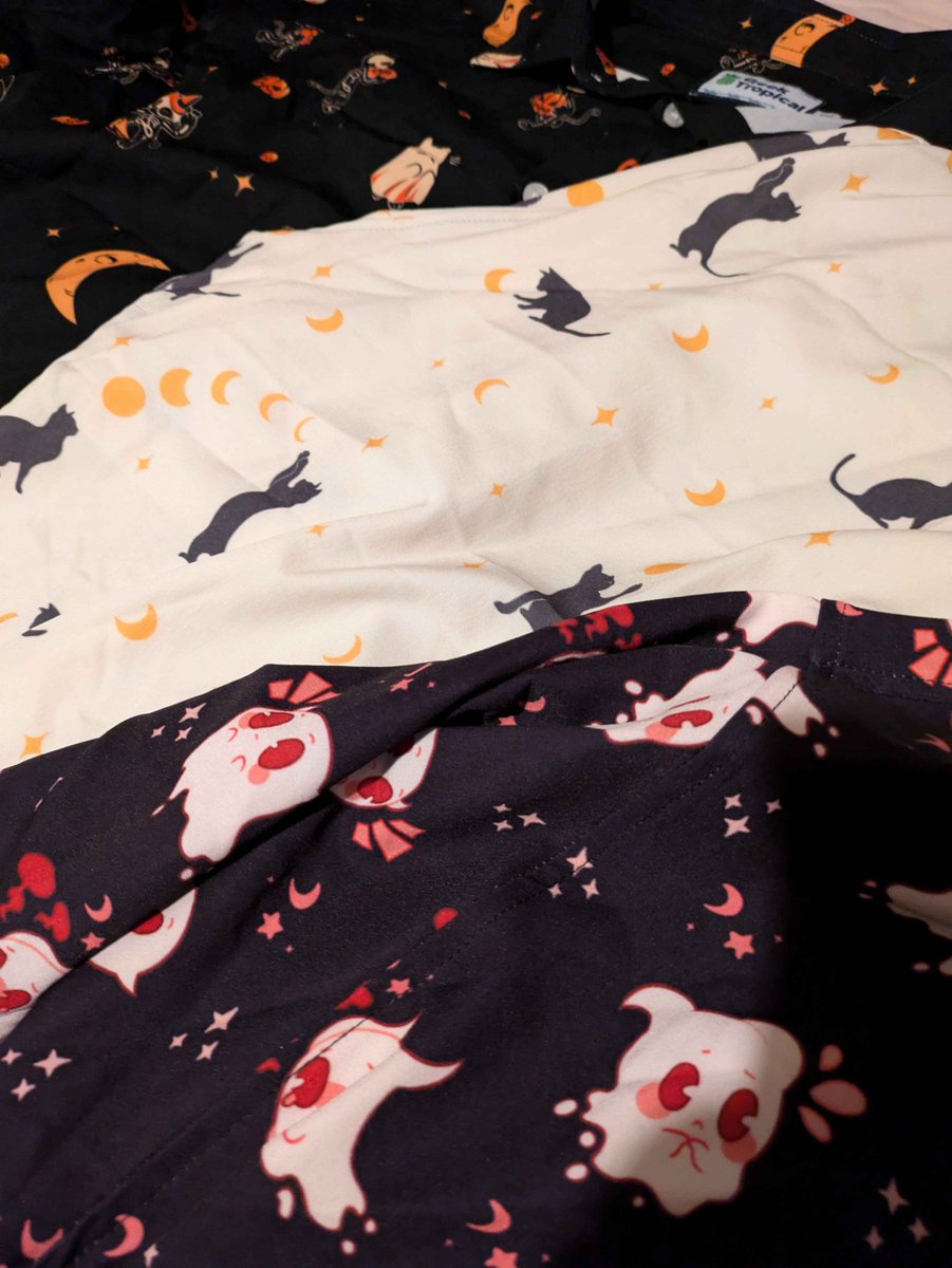 HoneBirb's tweet photo. アメリカから購入＆転送してもらった柄シャツ３枚が可愛すぎる～！！しかも思いのほか伸びる素材で楽に着られて最高！この可愛いシャツを着た自分もきっと可愛い… https://t.co/67yoYPfZSK