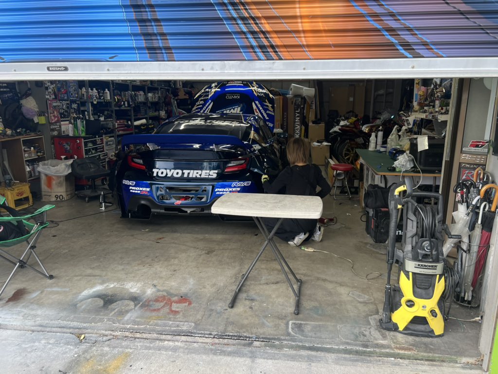 truemanracing's tweet image. アートファクトリー様にてラッピング補修して頂きました❗️
お台場に向けてバッチリ準備出来ました。
お世話になった方々ありがとうございます😃

#TOYOTIRES
#ARTFACTORY