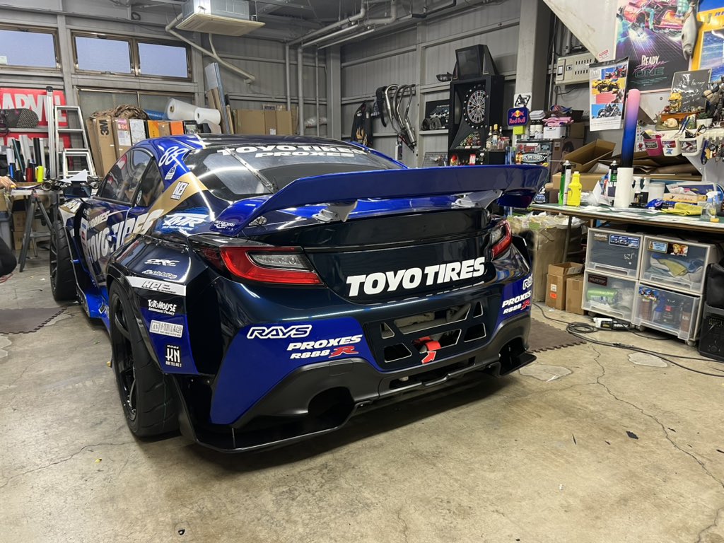 truemanracing's tweet image. アートファクトリー様にてラッピング補修して頂きました❗️
お台場に向けてバッチリ準備出来ました。
お世話になった方々ありがとうございます😃

#TOYOTIRES
#ARTFACTORY