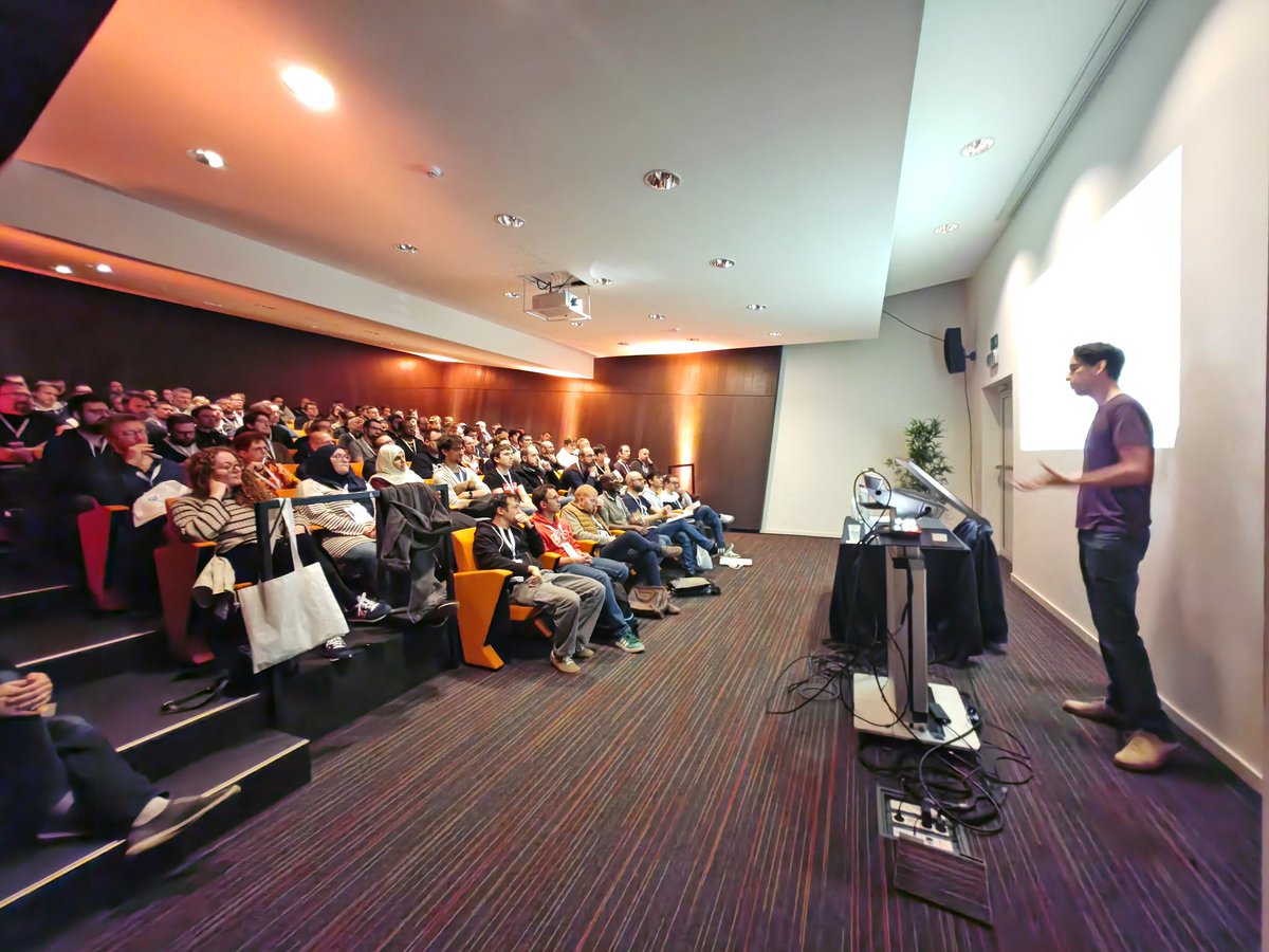 chnasarre's tweet image. Kevin explique des optimisations du GC à #devday