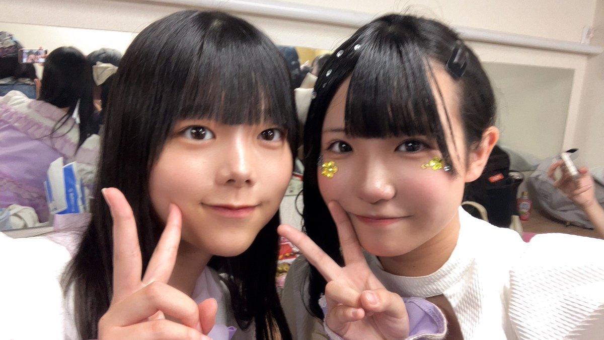 ルチアーズのみなさんとお写真
撮って貰いました！🥹

みんな楽屋でも仲良しで見てるこっちが
幸せになってました☘️💭
またすぐあえますよーに！