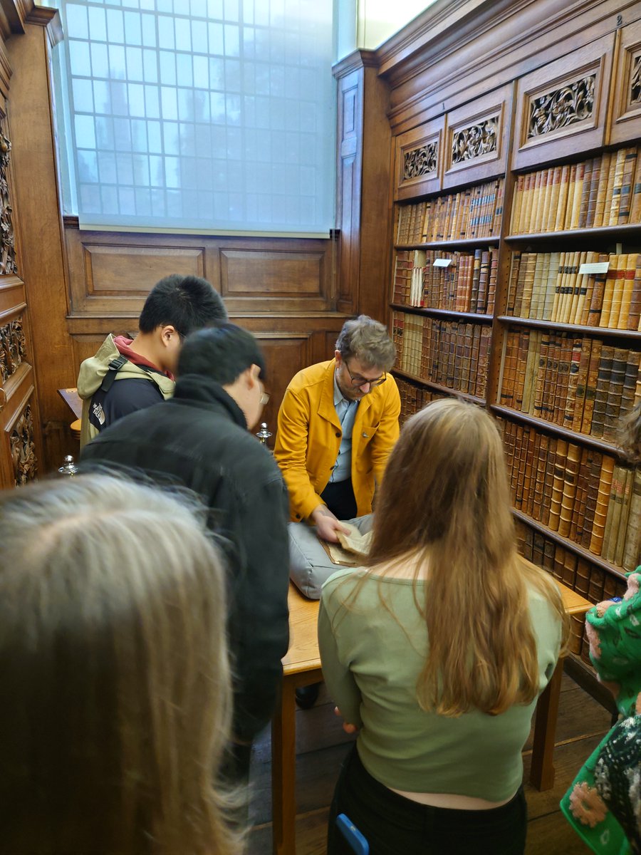 Queen's College Library tweet media