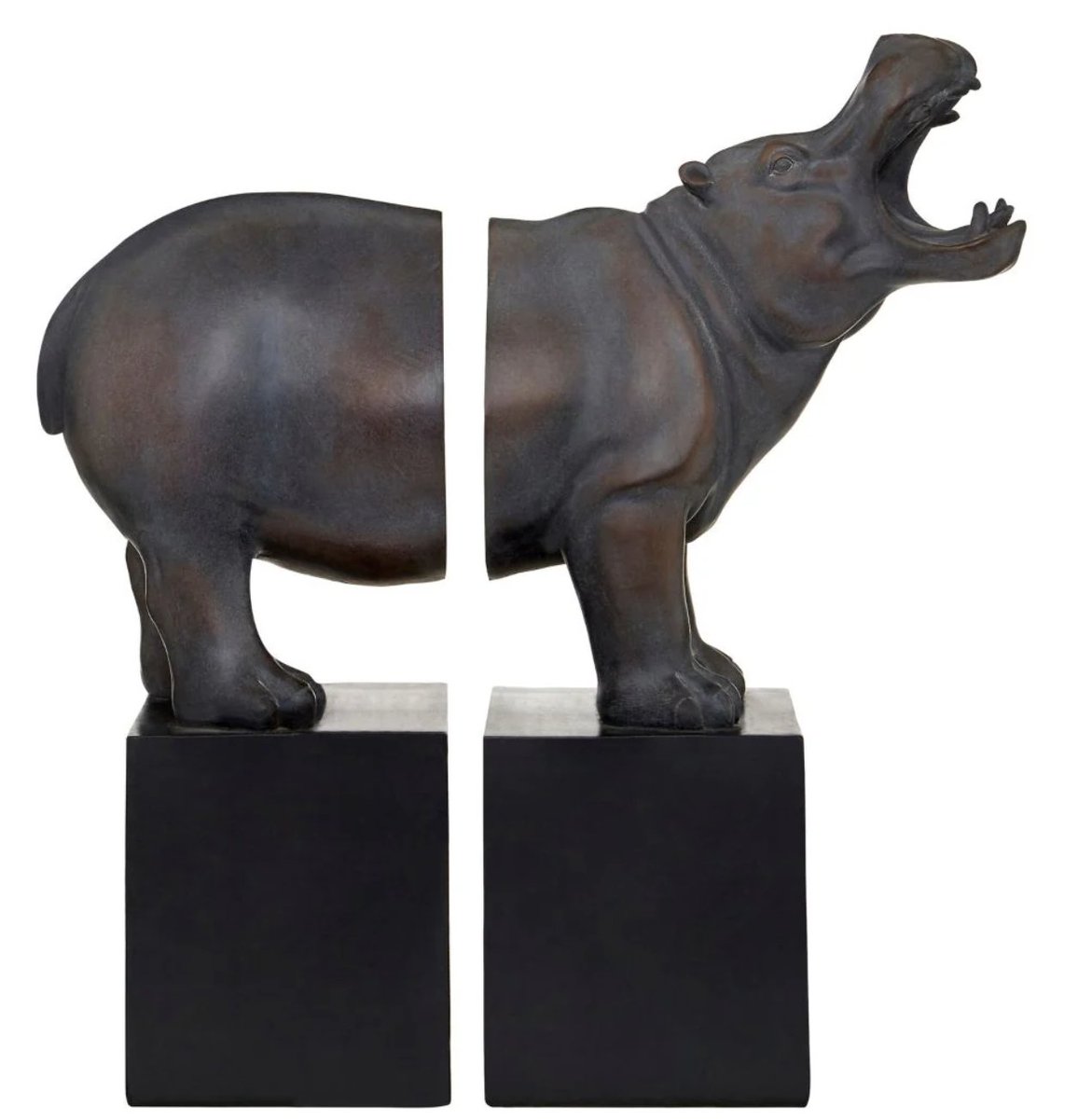 insidehouse.com/products/bohim…
Introducing our Hippot Bookends Set—an artistic fusion of functionality and elegance. The bookends showcase a striking elephant design, intricately detailed and finished in a lustrous bronze that accentuates its texture and dimension.