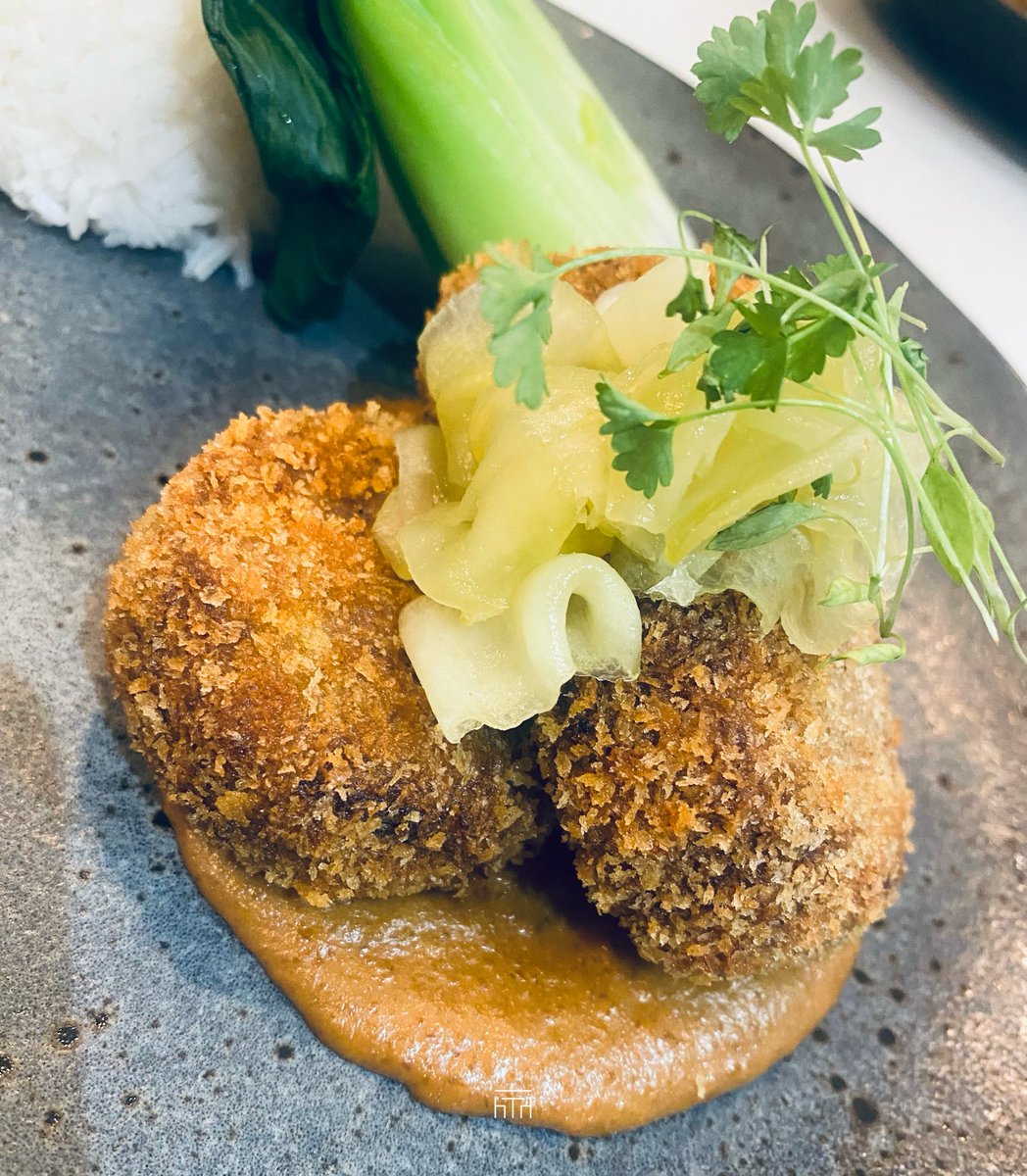 tomroberts2789's tweet image. Hoisin &amp;amp; spring onion duck croquettes with satay sauce, jasmine rice &amp;amp; pak choi

A two day process to make this dish but well worth the effort 👌 

☎️ 07305 613062
📧 tom@tomrobertschef.com
🖥 tomrobertschef.com
📸 @tomrobertschef 

#privatechef #chef #foodie #manchester