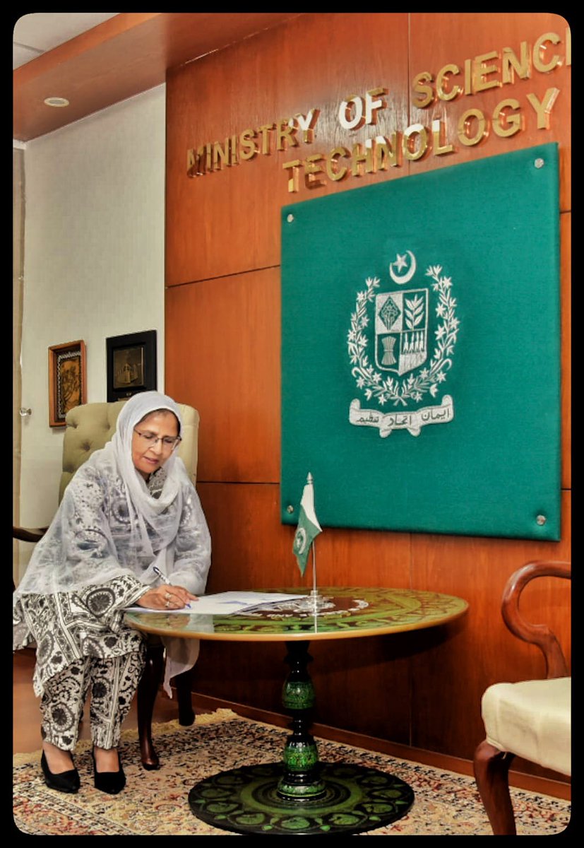 #Women’s wing mqm pakistan #MQMPakistanSMConventionDr. Nikhat Shakeel joined as Parliamentary Secretary of Mo Science and Technology